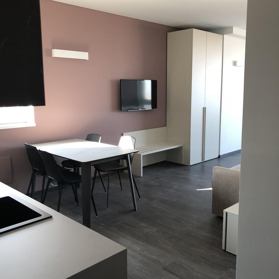 Sky Tower Suite Местре Екстериор снимка