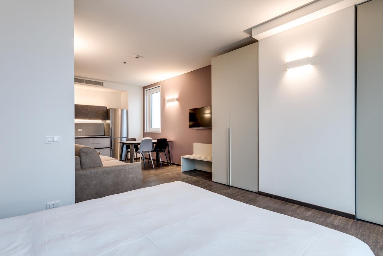 Sky Tower Suite Местре Екстериор снимка