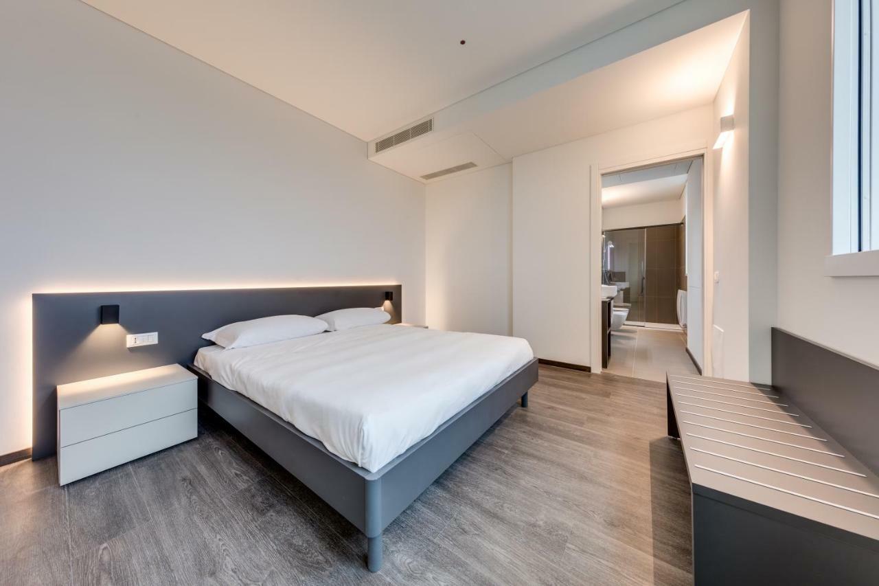 Sky Tower Suite Местре Екстериор снимка