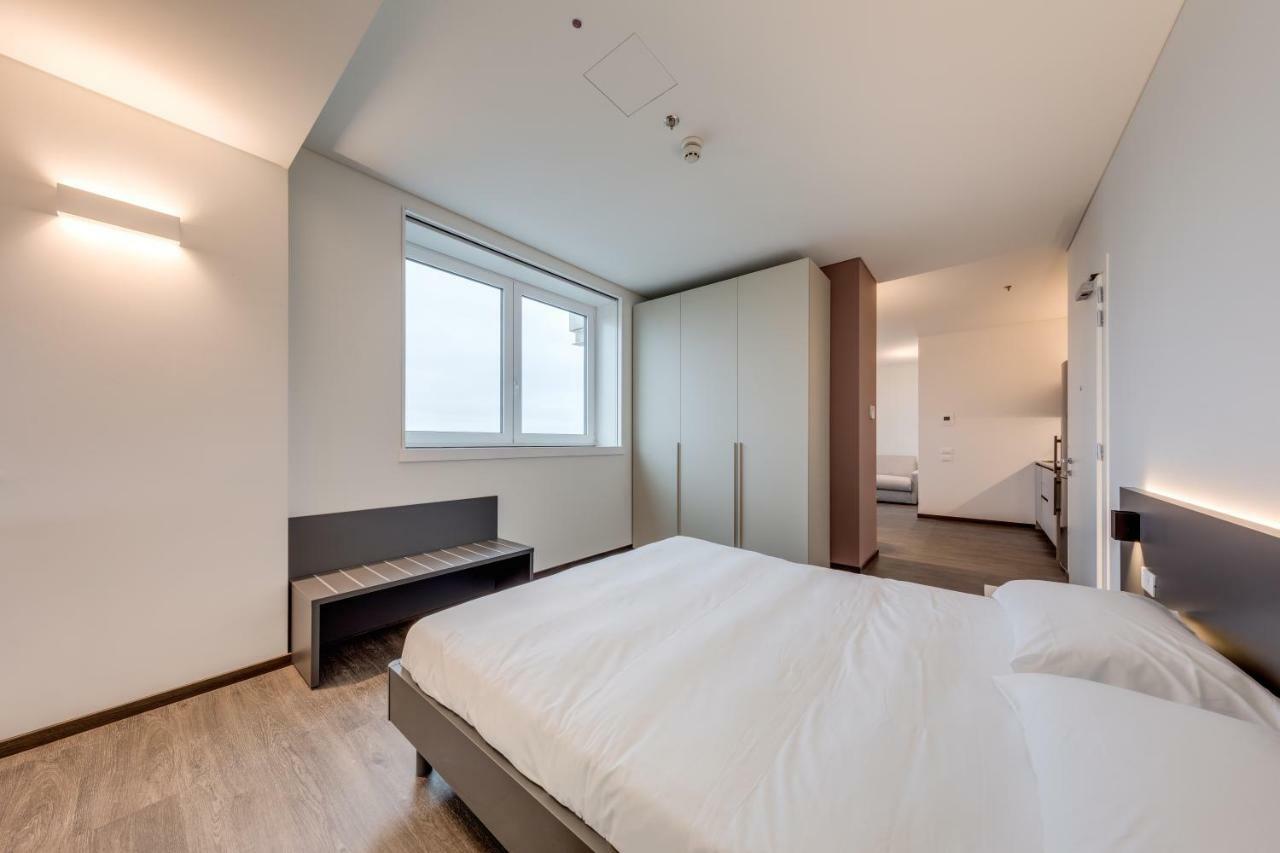 Sky Tower Suite Местре Екстериор снимка