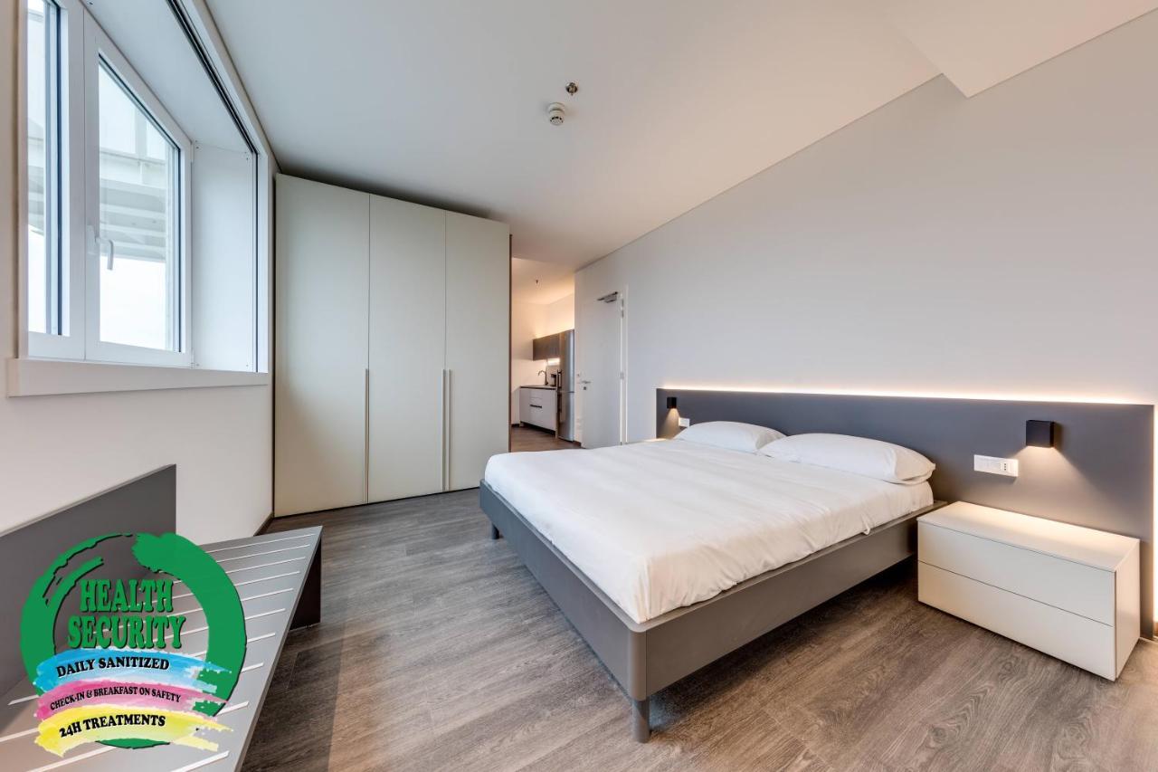 Sky Tower Suite Местре Екстериор снимка